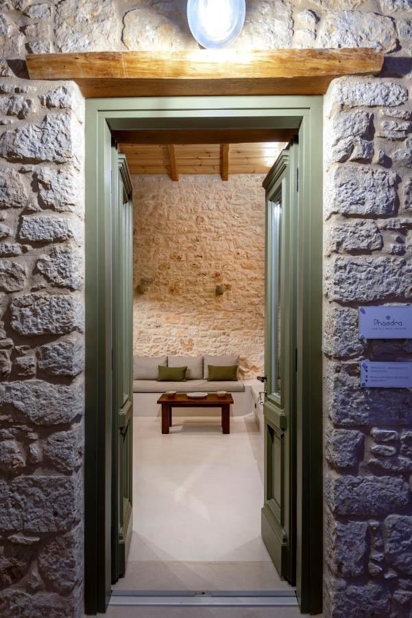 Villa Phaedra Chalki Town エクステリア 写真